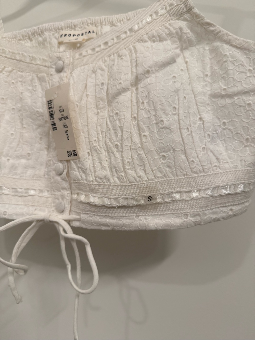 Aeropostale White Eyelet Button-Front Cropped Camisole - Picture 5 of 11
